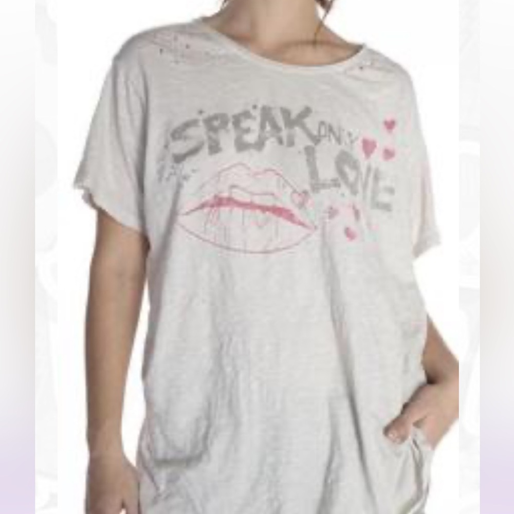 Magnolia Pearl Speak Only Love tshirt